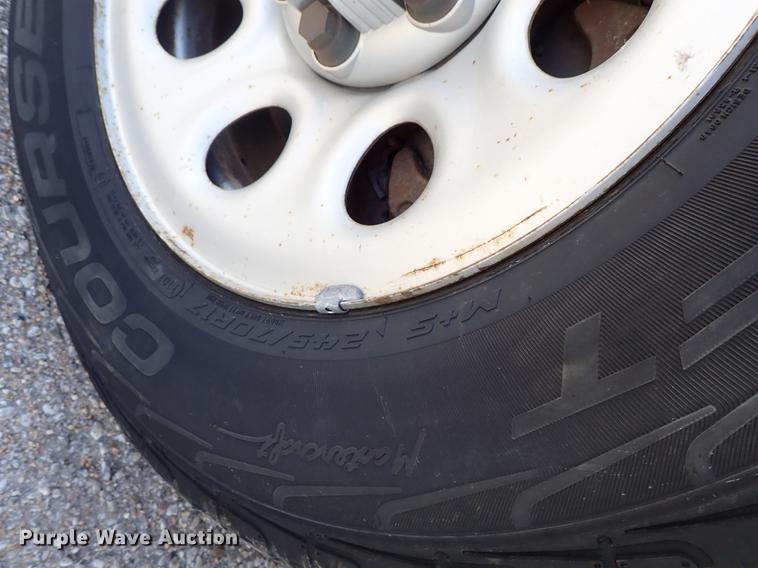 image for item DF8740 2005 Chevrolet Silverado 1500 pickup truck