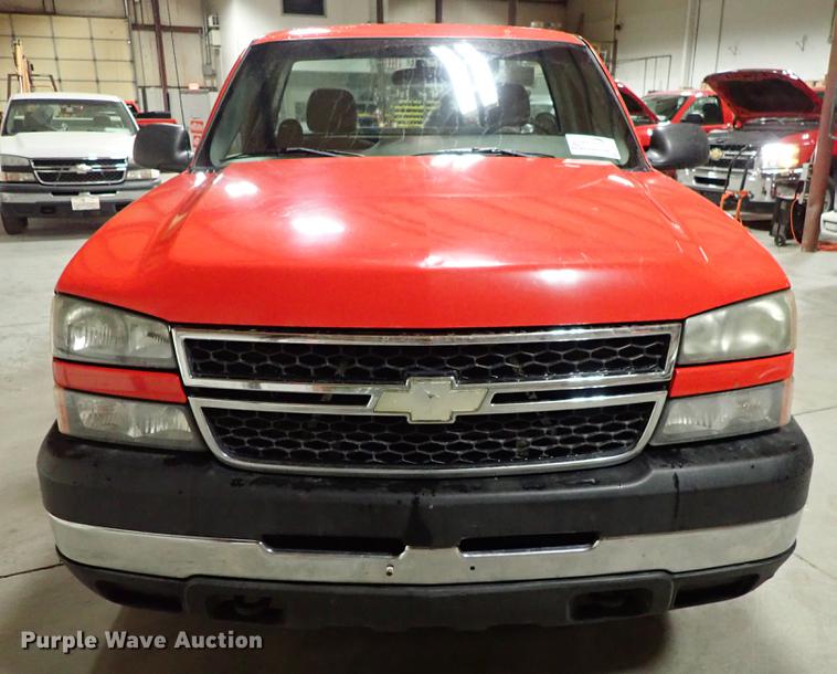 image for item DF8741 2007 Chevrolet Silverado 2500HD pickup truck