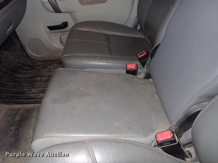 image for item DF8742 2011 Chevrolet Silverado 2500HD pickup truck