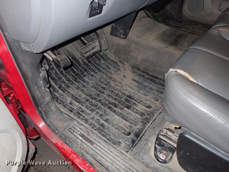 image for item DF8742 2011 Chevrolet Silverado 2500HD pickup truck