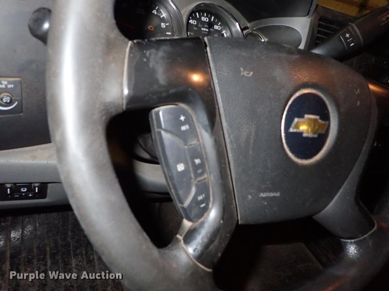 image for item DF8742 2011 Chevrolet Silverado 2500HD pickup truck