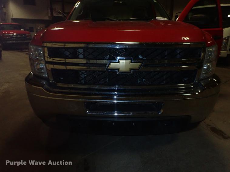 image for item DF8742 2011 Chevrolet Silverado 2500HD pickup truck