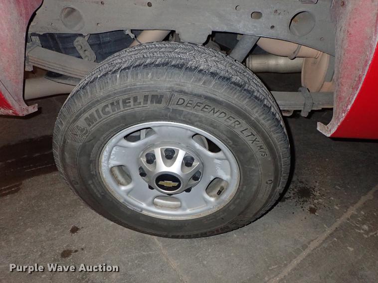 image for item DF8742 2011 Chevrolet Silverado 2500HD pickup truck