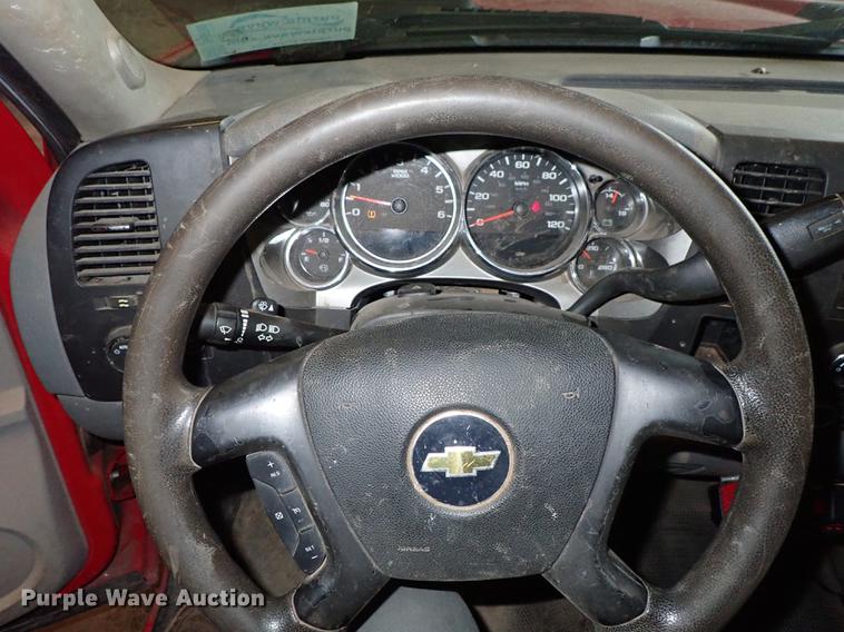 image for item DF8743 2011 Chevrolet Silverado 2500HD pickup truck