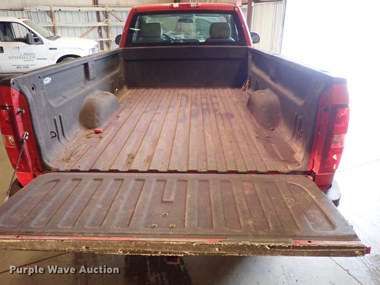 image for item DF8743 2011 Chevrolet Silverado 2500HD pickup truck