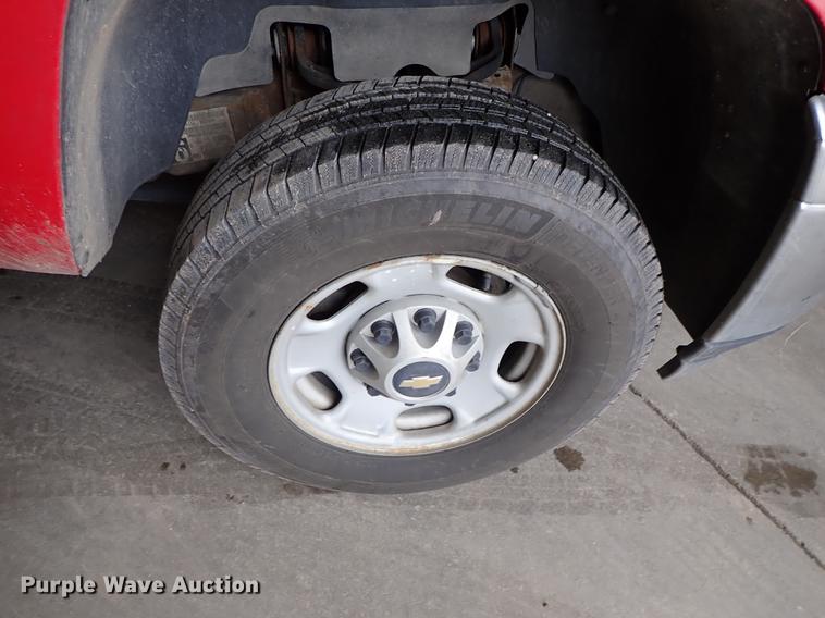 image for item DF8743 2011 Chevrolet Silverado 2500HD pickup truck