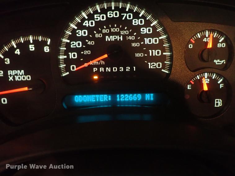 image for item DF8744 2006 GMC Sierra 1500 pickup truck