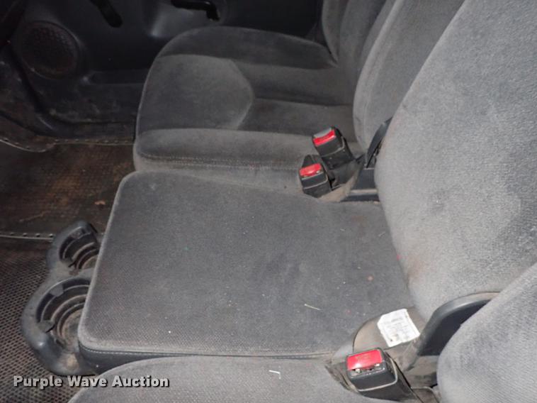 image for item DF8744 2006 GMC Sierra 1500 pickup truck