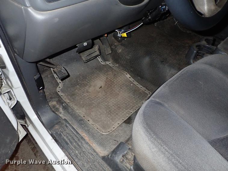 image for item DF8744 2006 GMC Sierra 1500 pickup truck