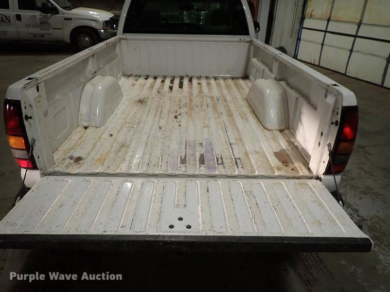 image for item DF8744 2006 GMC Sierra 1500 pickup truck