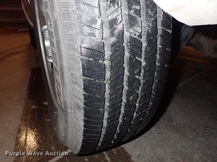 image for item DF8744 2006 GMC Sierra 1500 pickup truck