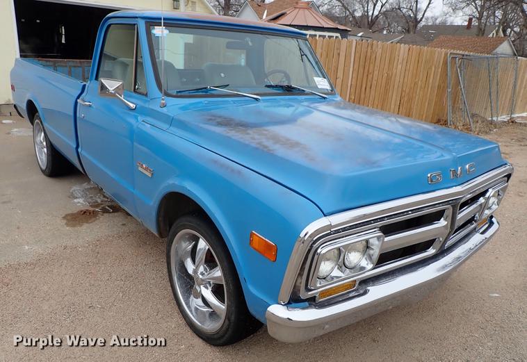 image for item DF8745 1972 GMC Sierra 1500 pickup truck