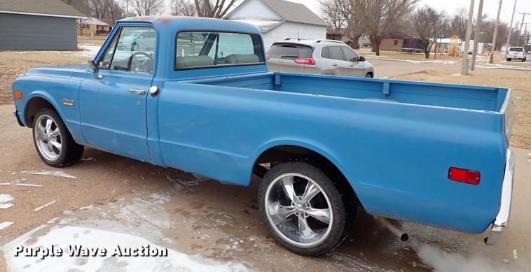 image for item DF8745 1972 GMC Sierra 1500 pickup truck