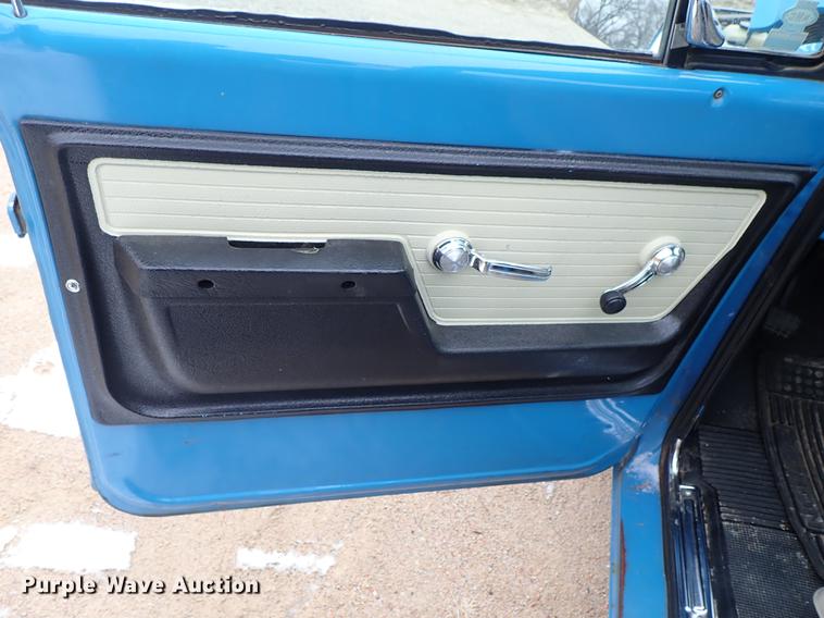 image for item DF8745 1972 GMC Sierra 1500 pickup truck