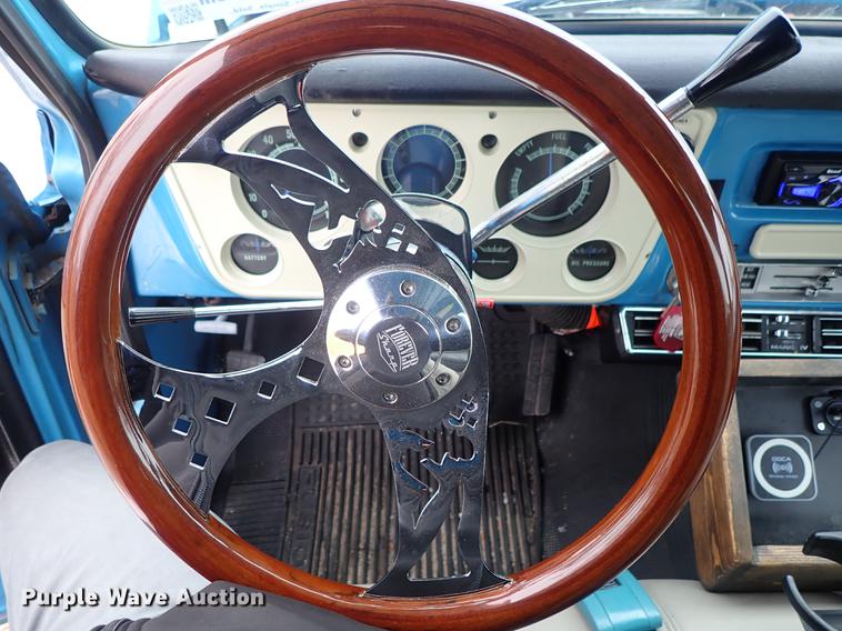 image for item DF8745 1972 GMC Sierra 1500 pickup truck