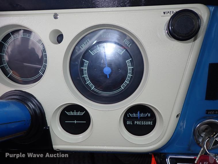 image for item DF8745 1972 GMC Sierra 1500 pickup truck