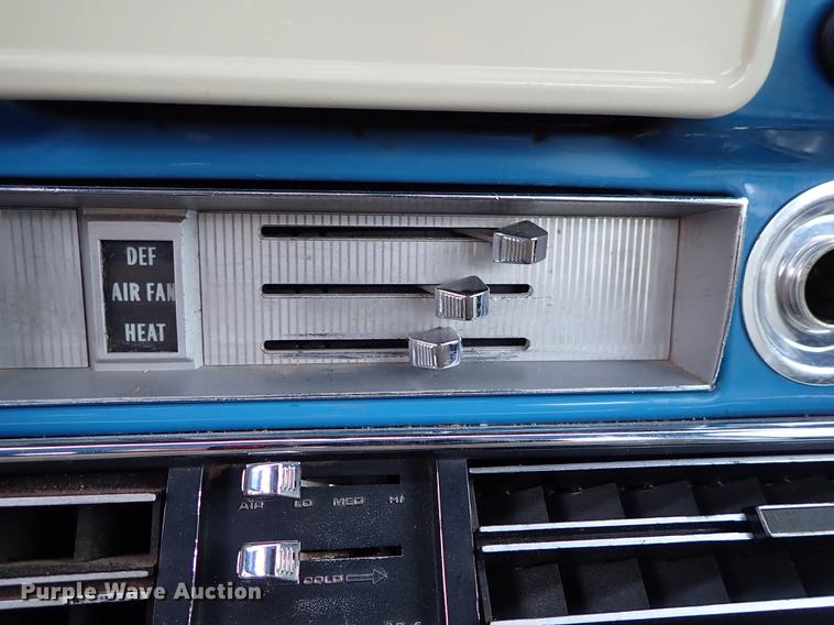 image for item DF8745 1972 GMC Sierra 1500 pickup truck