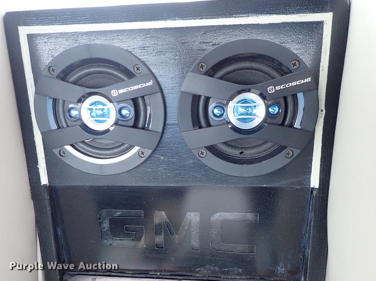 image for item DF8745 1972 GMC Sierra 1500 pickup truck