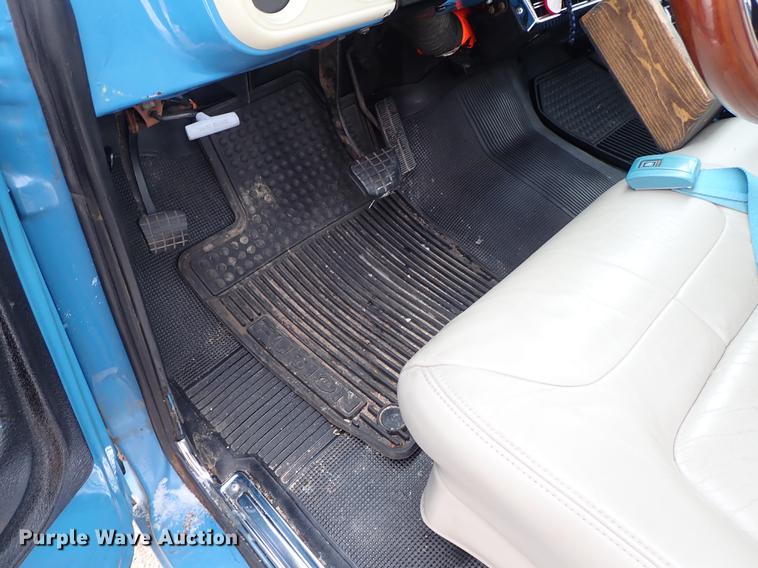 image for item DF8745 1972 GMC Sierra 1500 pickup truck