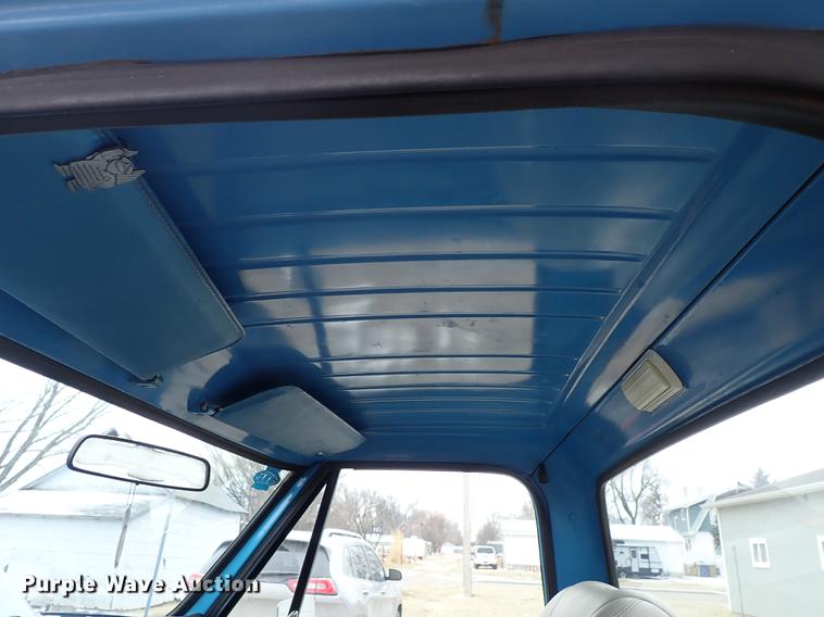 image for item DF8745 1972 GMC Sierra 1500 pickup truck