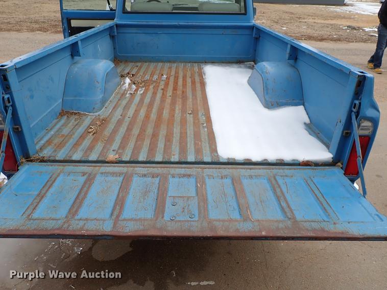 image for item DF8745 1972 GMC Sierra 1500 pickup truck