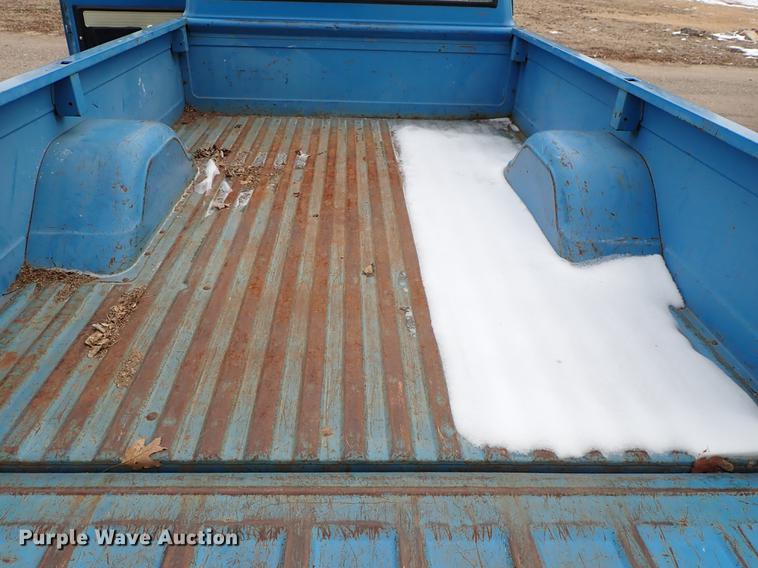 image for item DF8745 1972 GMC Sierra 1500 pickup truck