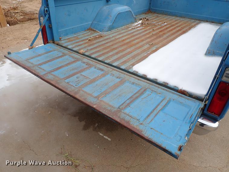 image for item DF8745 1972 GMC Sierra 1500 pickup truck