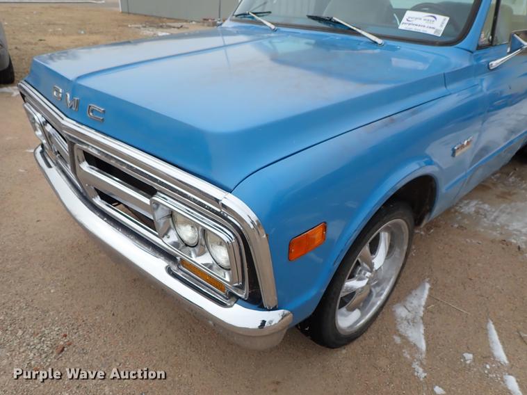 image for item DF8745 1972 GMC Sierra 1500 pickup truck