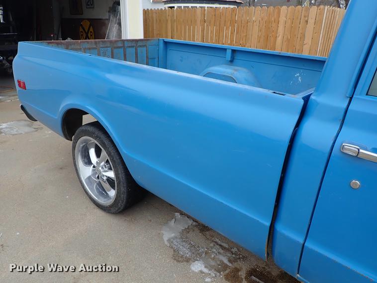 image for item DF8745 1972 GMC Sierra 1500 pickup truck