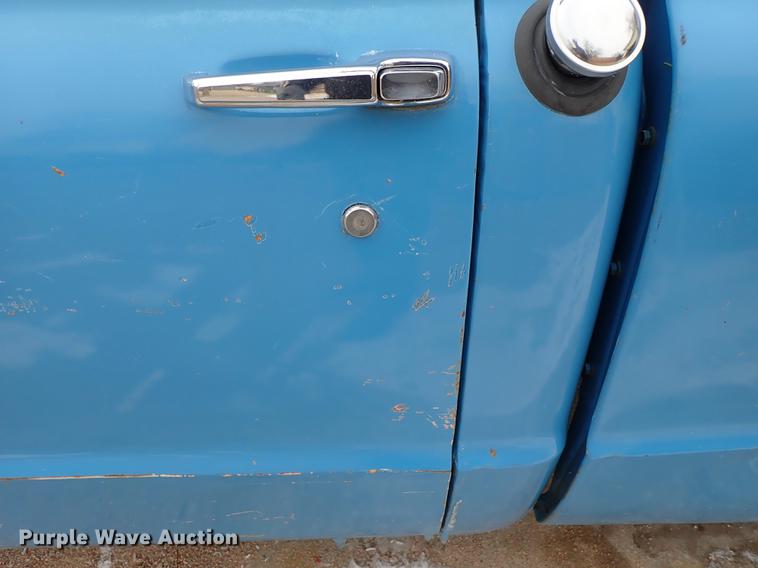 image for item DF8745 1972 GMC Sierra 1500 pickup truck