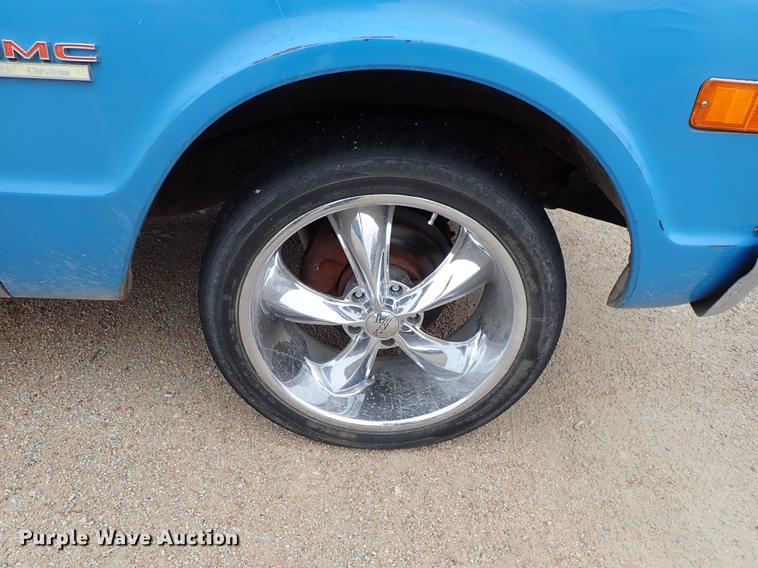 image for item DF8745 1972 GMC Sierra 1500 pickup truck