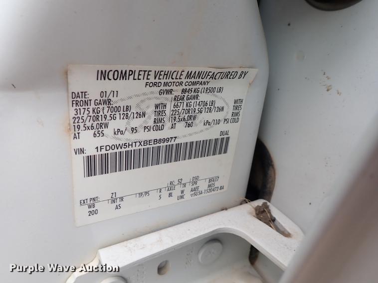 image for item DF8746 2011 Ford F550 Crew Cab utility truck