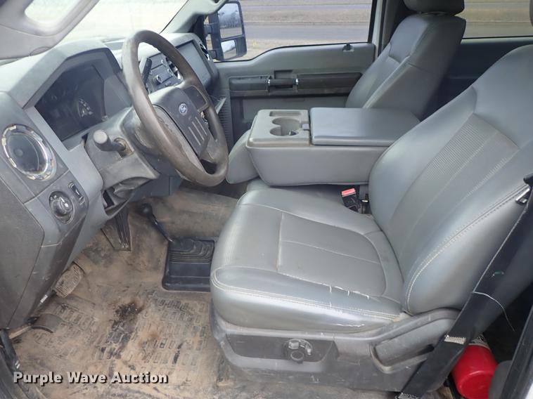 image for item DF8746 2011 Ford F550 Crew Cab utility truck