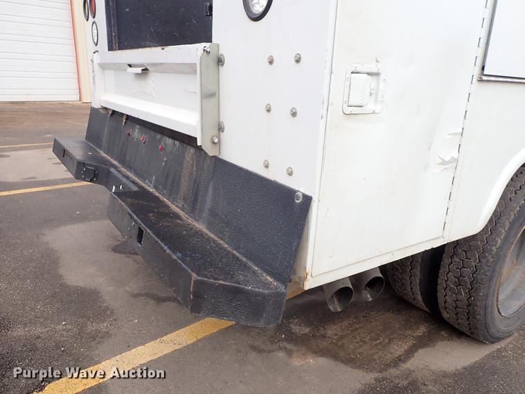 image for item DF8746 2011 Ford F550 Crew Cab utility truck