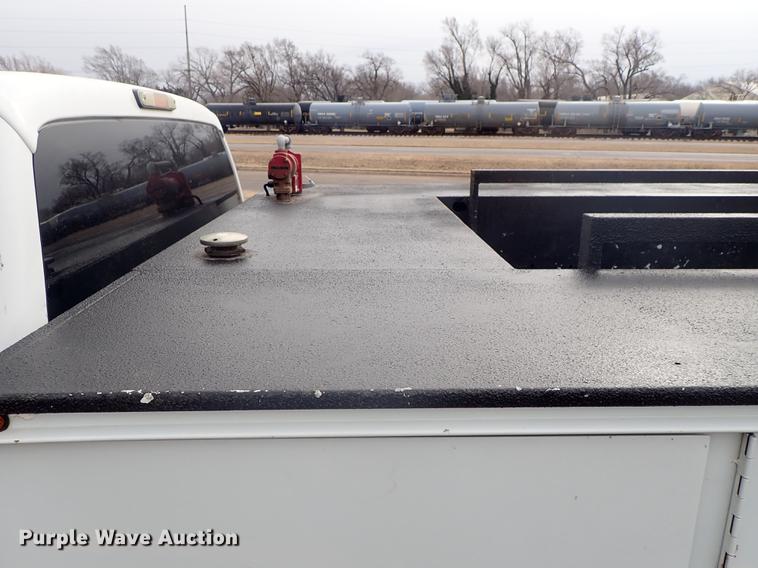 image for item DF8746 2011 Ford F550 Crew Cab utility truck