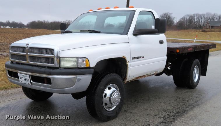 image for item DG3843 2002 Dodge Ram 3500 flatbed pickup truck