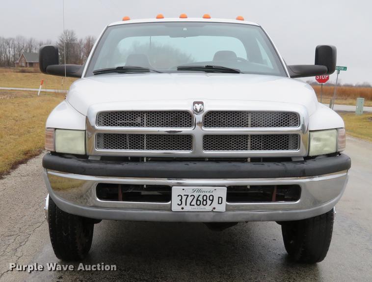 image for item DG3843 2002 Dodge Ram 3500 flatbed pickup truck