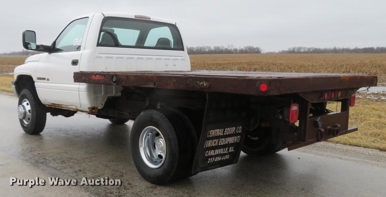 image for item DG3843 2002 Dodge Ram 3500 flatbed pickup truck