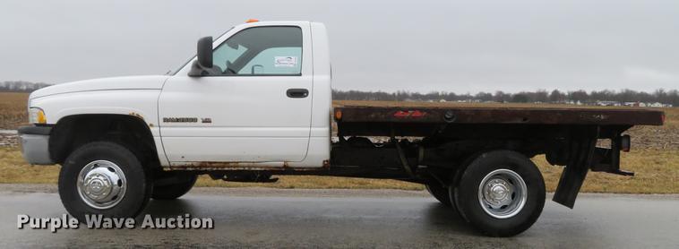 image for item DG3843 2002 Dodge Ram 3500 flatbed pickup truck