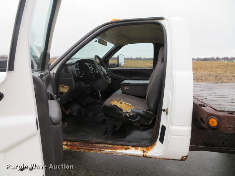 image for item DG3843 2002 Dodge Ram 3500 flatbed pickup truck