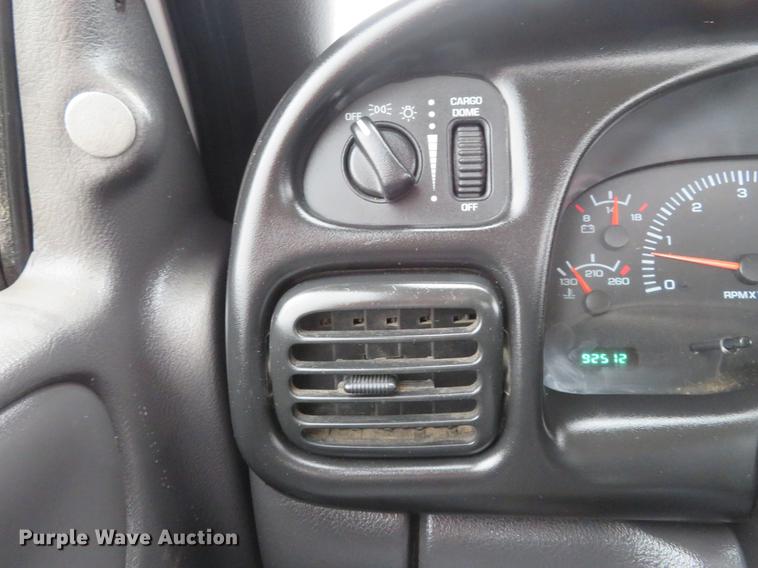 image for item DG3843 2002 Dodge Ram 3500 flatbed pickup truck