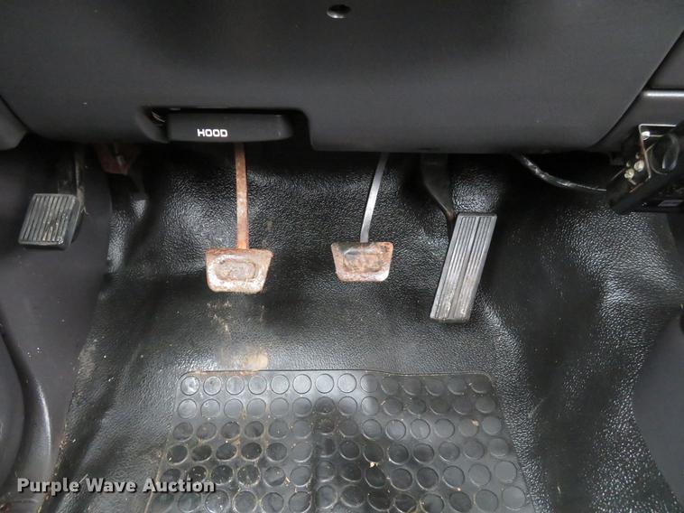 image for item DG3843 2002 Dodge Ram 3500 flatbed pickup truck