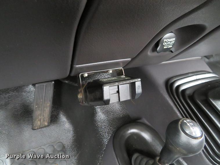 image for item DG3843 2002 Dodge Ram 3500 flatbed pickup truck