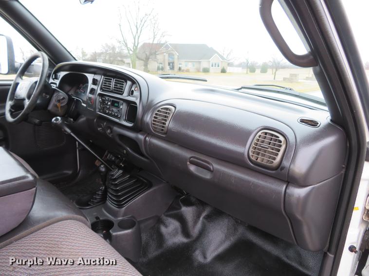 image for item DG3843 2002 Dodge Ram 3500 flatbed pickup truck