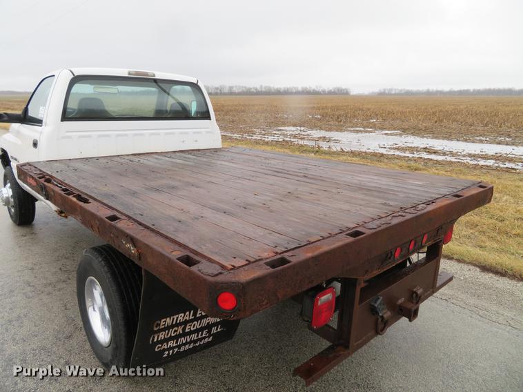 image for item DG3843 2002 Dodge Ram 3500 flatbed pickup truck