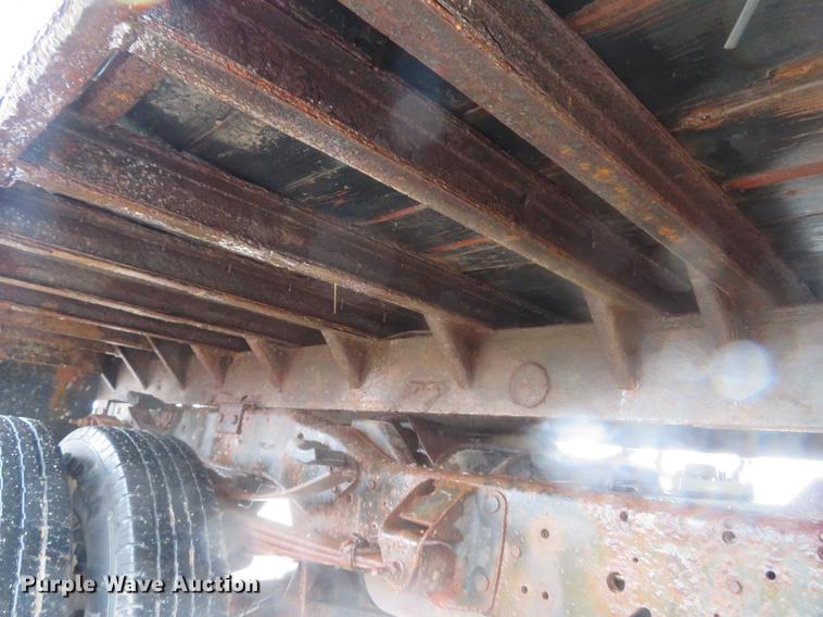 image for item DG3843 2002 Dodge Ram 3500 flatbed pickup truck