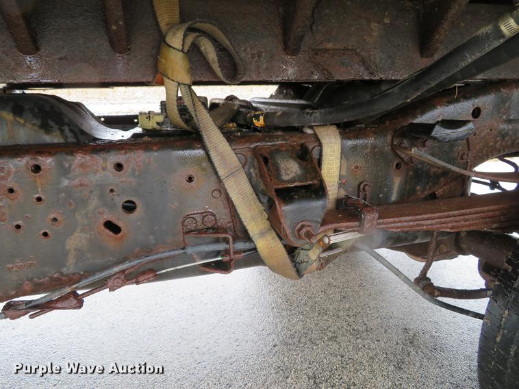 image for item DG3843 2002 Dodge Ram 3500 flatbed pickup truck