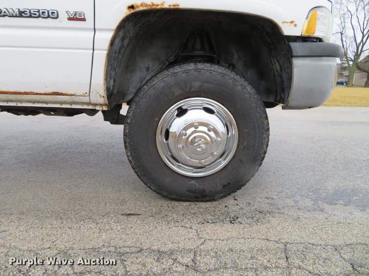 image for item DG3843 2002 Dodge Ram 3500 flatbed pickup truck