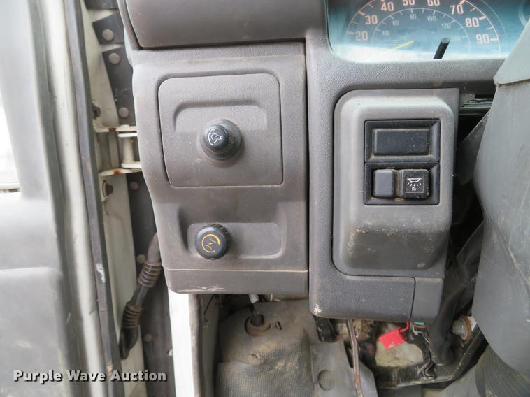 image for item DG3845 1995 Chevrolet W4500 dump truck