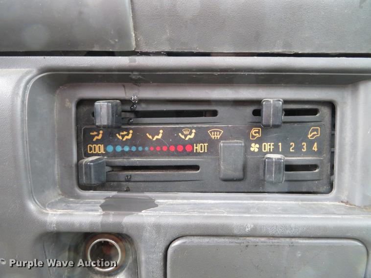 image for item DG3845 1995 Chevrolet W4500 dump truck